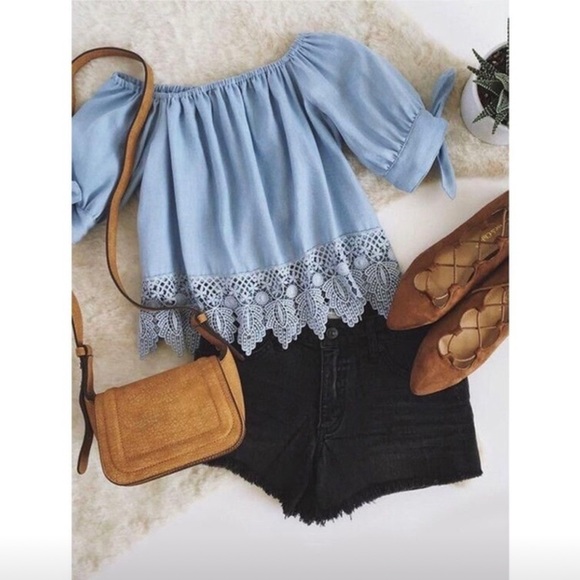 Tops - Lace Off-Shoulder Crop Top
